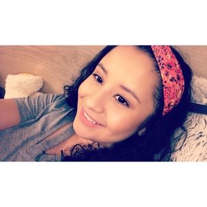 Meet your Posher, Casey